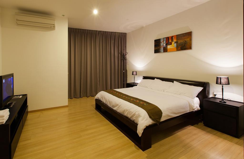 Luxfort 118 Service Suites Tanjung Tokong Room photo